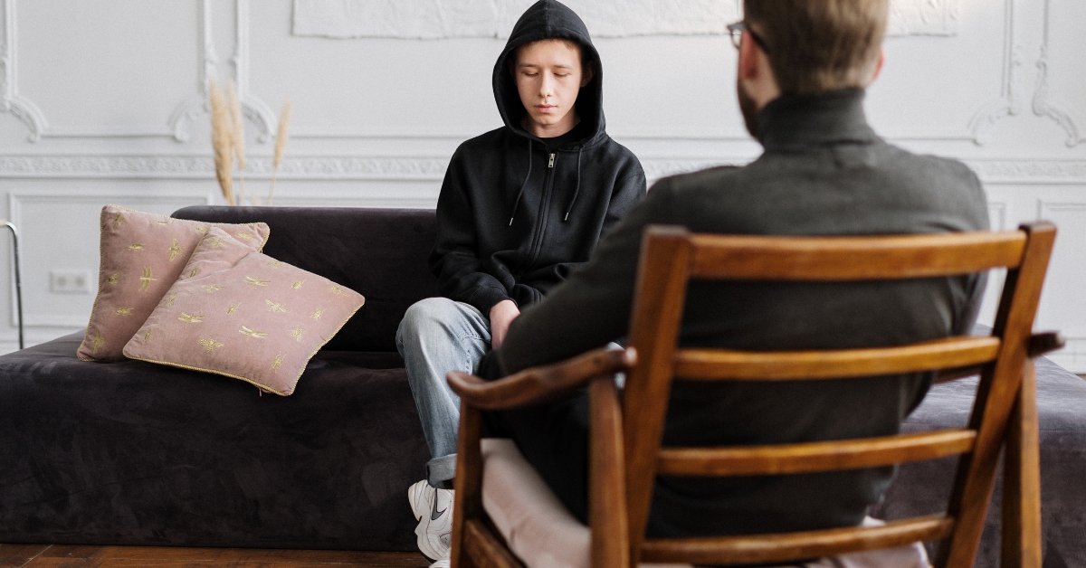 teenager with depression getting therapy